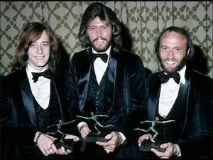 Bee Gees - Unplugged Collection 1981 - 7 Songs