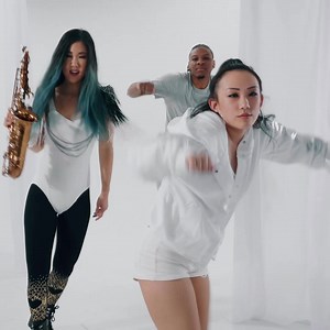 💡 The inspiration behind this video and song is about breaking free of the limitations we place upon ourselves and finding the strength and courage to take that next step. I wrote this in a time of my life where I felt much push & pull - I felt I was caught and divided in between two “worlds” inside... with the search comes growth and awareness and ultimately freedom 🦋 | Grace Kelly Music