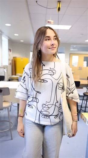 Hamilton East Public Library on Instagram: "✨ Celebrate the Season of Giving with creative programs that give back! Join us for these special events focused on crafting, connection, and community: 🎨 Canvas Bags with Geometric Designs Sat. 11/8 | 11am–12:30pm | Ignite Studio at Fishers Library 🧦 One Sock, Two Sock Tue. 11/18 | 6–7:30pm | Ignite Studio at Fishers Library 📚 Bling-a-Book Sat. 11/29 | 2–5pm | Noblesville Library Sat. 12/13 | 2–5pm | Fishers Library Join in the joy of creating and 