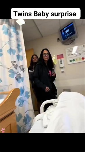 Twins surprise 🥰🥰🇺🇲 #twins #s #surprise #reaction #twinsbaby #pregnancy #twinpregnancy #announcement | Surprise Seen