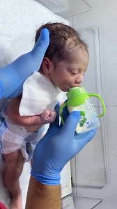 feeding a cute baby #bsby#babygirl #baby #bottlefeed#bottlefeeding #bottlefeedingtips | Nurse Life