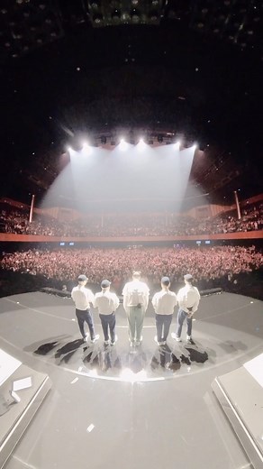 Stromae on Instagram: "San Francisco 🙏🏽 #MultitudeTour"