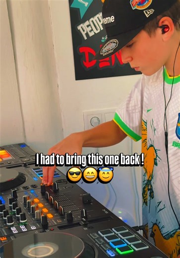 Brazil 🇧🇷 I’ll play for you one day. Your passion for Music, Dance and party energy inspires me. Maybe @Tomorrowland Brazil in the future… who knows. I believe dreams come true with work and passion. This is the story of a NextGen DJ building his path in Tech House, EDM and Electronic Music. Stay on this journey with me. 🎧⚡ #dj #edm #brazil @alphatheta_emea