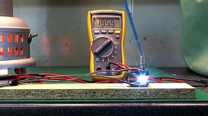 A Dramatic Demo Of AC Versus DC Switching