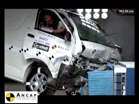 Toyota Hiace 2005 ANCAP Crash Test (3 stars)