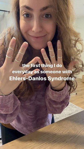 Katie Mednick | EDS Registered Dietitian on Instagram: "What do silver ring splints have in common with nutrition for Ehlers-Danlos Syndrome patients? They are daily tools for symptom management! If you’re like me, there are a few things you already do daily tools feel better. But…you might still be in need of additional symptom management support for digestive issues, fatigue, and pain to have more GOOD days! Not sure where to start in getting your most challenging symptoms in check? I’m so gla