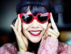 Bat For Lashes - A Wall