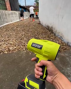 425K views · 143 reactions | Handheld Machine Sweeps Path Fast #LeafBlower #CleanPath #AirTool #SmartCleaning #PowerSweep | Deep Dive News | Facebook