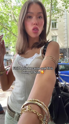 Juliahsen (@juliahsen)’s videos with Use my audio - Isa