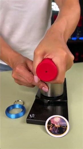 Making custom keychain with our 3D-printed Rotating Keychain Charm and MPRO 1.25" Manual Press