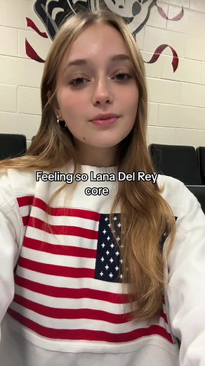 Embracing Lana Del Rey Core: Exploring Aesthetic Vibes