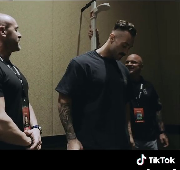 Chris Bumstead's Effective Workout Routine for Muscle Gain