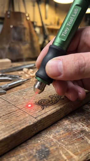 This Tiny Laser Creates Perfect Wood Art 🤯