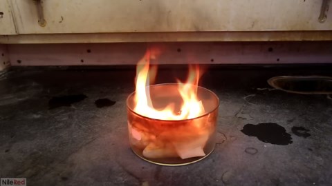 Why Fuming Nitric Acid Is One of Chemistry’s Most Extreme Compounds