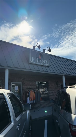 I had the opportunity to stop by the amazing @Hi-Fi & Fly !! This place was a vibe and well organized! I really appreciate that they had a lot of music to choose from. Definitely worth checking out if you’re in or passing through Knoxville! See comments to see what I grabbed #vinyl #vinylcollection #vinylrecords #vinyltok