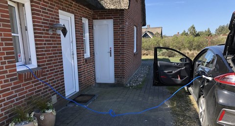 Sikkerhedsstyrelsen advarer: Kraftige mormor-ladere udgør brandfare