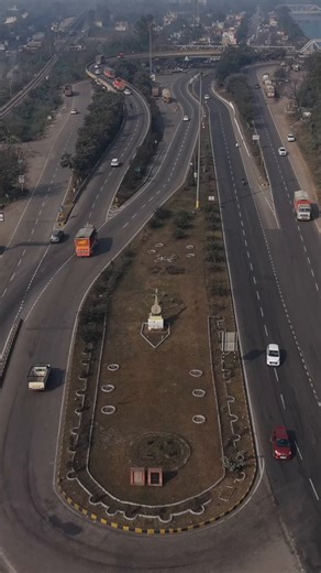 The Kiratpur–Nerchowk corridor is not just about connectivity; it is built to deliver a safe, efficient, and comfortable travel experience across Himachal Pradesh. Equipped with Advanced Traffic Management Systems (ATMS), CCTV surveillance, and real-time monitoring, the corridor ensures better traffic regulation and enhanced road safety. Dedicated features such as truck lay-bys, bus bays, wayside amenities, and well-planned service roads further improve convenience for commuters and long-distanc