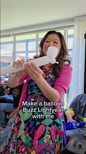 Twisting Balloon Buzz Lightyear at a Birthday Party | Canberra, Australia 🩷🎈