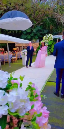 38K views · 2.3K reactions | The good thing about music, siisoweka kukakamiza. imazikankha yokha. This beautiful couple from America dancing to my song from my latest album, Love and hate. Kuti Pha pha pha. | Lucius Chiccio Banda | Facebook