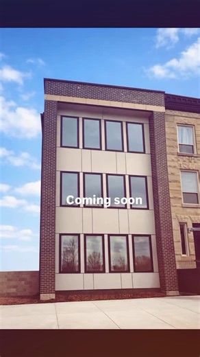 Anita Gee - Chicago Broker on Instagram: "COMING SOON — NEW CONSTRUCTION 👀 This newly built 3 bed • 3 bath is about to hit the market… and trust me — this developer did not cut corners. ✨ TWO spacious en-suites ✨ Walk-in closets ✨ Total of 3 full bathrooms Developers who build like this… stand out. Period. Each unit offers approximately 1,500 sq ft of open, functional living space, featuring: ✔️ Open-concept kitchens ✔️ Quartz countertops ✔️ Beautiful natural sunlight throughout ☀️ And here’s w