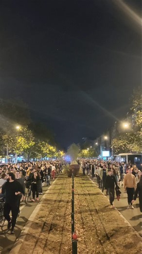 Novi Sad je izašao. @dijana_hrka, NISI SAMA! ❤️ | Zbor Građana Futog