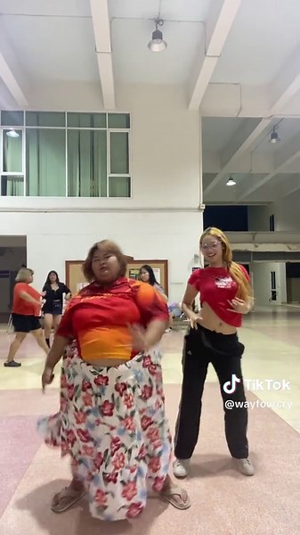 วายโฟร์เค: เต้นในสไตล์ที่เหมาะสม