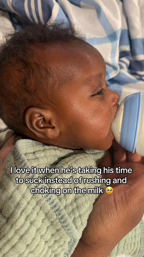 As a mom to a baby who chokes all the time while feeding, I am just so proud of him to taking pauses and slowing down to eat 🥹 #babyboy #newborn | Dorothy Oputa