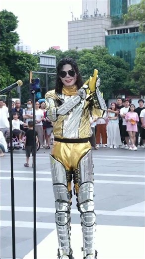 换装登场！蔡军复刻 MJ，问一句：这波像不像本尊 clip6