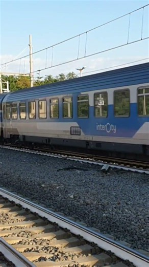 Intercity 522 in transito a Sezze Romano LT