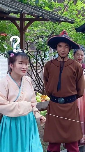 来秀演技 刀 ：兄弟这是你自找的 别怪我😂😂女侠 ：我是谁 我在干嘛？ #funny #錄影師 #搞笑