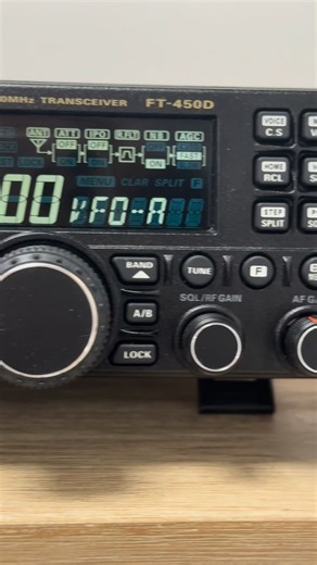 🔥 Old-school soul. Modern muscle. The FT-450D just gets on with it. 🔥 📻💪 #FT450D #Yaesu #HamRadio #ShackLife #BornToTransmit | Radioworld Ltd