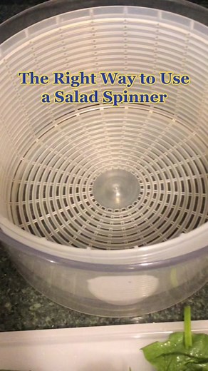 Mastering the Art of Using a Salad Spinner in Your Kitchen