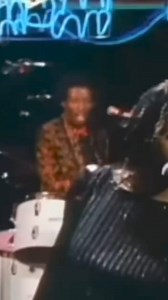 #happysaturday Juicy Fruit 🎵 #mtume 🕺🏽💃🏾🕺🏽(1983) #80s #rnb #juicyfruit #80srandbmusic | Angela J. Richardson