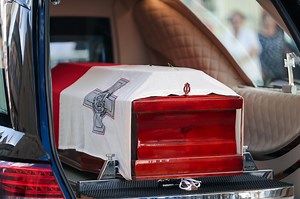 8K views · 573 reactions | Tingħata l-aħħar tislima lill-eks Prim Ministru Karmenu Mifsud Bonnici. | ONE.com.mt | Facebook