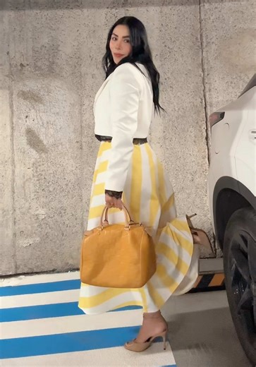 Stylish Monday Outfit Inspiration
