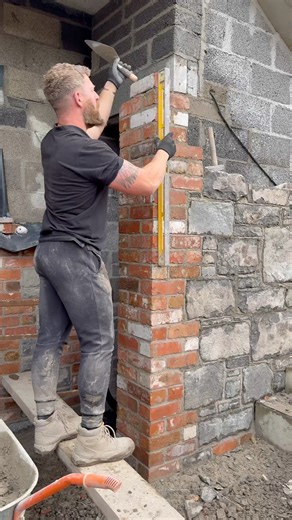 Building a stone house #stonemason #diy #stonemasonry