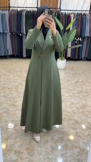 1.7M views · 14K reactions | هو في كده كده بأمانة 懶朗 | LUMIRA | Facebook