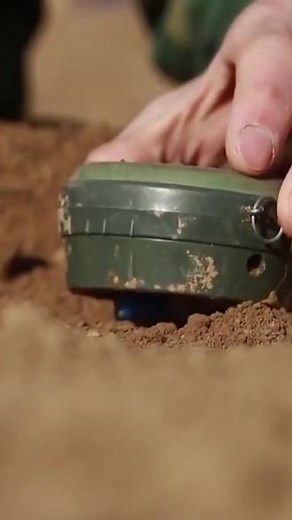 排雷究竟有多危险 你的小心脏受得了吗？ @抖音小助手