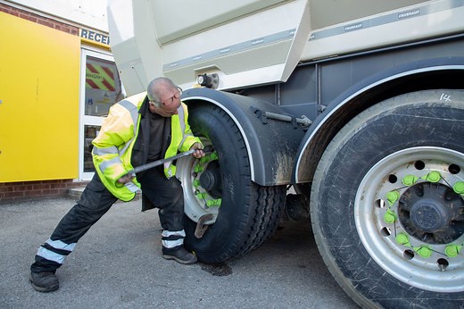Truck & Lorry Tyre Fitting & Sales » Watling Tyres Autocentre
