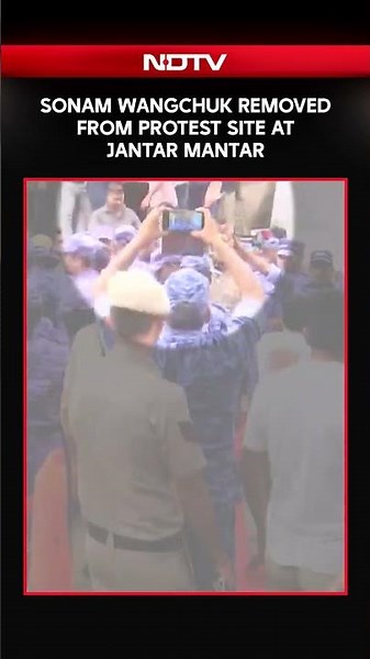 Sonam Wangchuk Removed From Jantar Mantar Protest, Taken To Hospital On Day 21 Of Fast