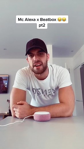Alexa mejorando su rap con beatbox