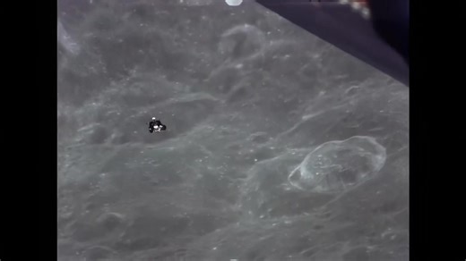 【1969年にNASAアポロ11号が月面から離脱する光景】 ⚠ Mike Constantine @Moonpans ･･･ 1969年7月21日 - アポロ11号月着陸船上昇 - Moonpansがエンハンス（修復）した16mmフィルム。･･･ これは、アポロ11号の月着陸船上昇ステージが初めての月面着陸から戻り、月軌道上でコマンドモジュールにいるマイケル・コリンズとドッキングする際に、コリンズが撮影した16mmフィルムの映像です。･･･ ソースビデオ：アポロフライトジャーナル、音楽とビデオは @Moonpans によってエンハンスされています。（Grok訳）･･･ July 21 1969 - Apollo 11 Lunar Module Ascent - 16mm Film Enhanced by Moonpans. This is the 16mm film footage captured by Michael Collins from the Command Module of the Apollo 11 Lunar Module Ascent Stage returnin