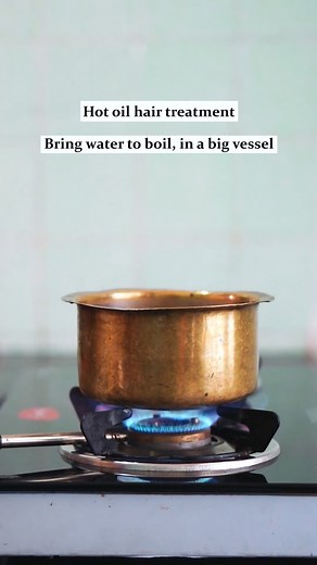 Secret Haircare on Instagram: "Use this Double Boiler method, and pamper yourself with a relaxing hot oil massage. Hot oil massage helps the pores to open up & ensures maximum penetration of oil into the scalp. We also recommend the ayurvedic aromatization method for your hair to give it amazing fragrance, and naturally restore its shine. Do try it and let us know if this treatment worked for you ♥️ #secrethairoil #secrethaircare #blackcharmoil #hotoiltreatment #doubleboilermethod #bluelillyoil 