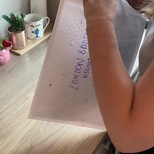 On 25 September, join thousands of others for an 10-mile walk across 12 iconic bridges 🚶‍♀️🚶🏽 Register now for only £5 ✅ You’ll receive a welcome pack, a t-shirt to wear with pride, and the exclusive finishers’ medal! There’s also lots of fundraising rewards to earn along the way too. With every step, you’ll be helping to fund our life-changing research, whilst supporting your wellness and that of your loved ones 💙 | Diabetes UK