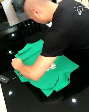 How to Fold Clothes to Save Space: Best Wardrobe Hacks