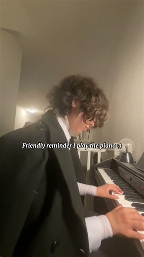Piano Dazai :3 #cosplay #bungoustraydogs #bsd #foryou #dazai #dazaiosamu #cosplayer