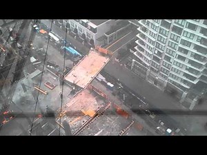 Flying tables with the tower crane