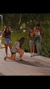 904K views · 20K reactions | 勞 #hombrearbusto #bushmanprank #broma #videosgraciosos #funnyvideos #bushman #reaction #prank #funny #pretty | Alex Troy Official | Facebook