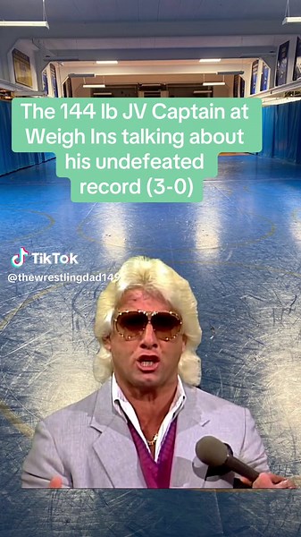 Impressive Wrestling Moves: 2 Headlocks and a Spladle!