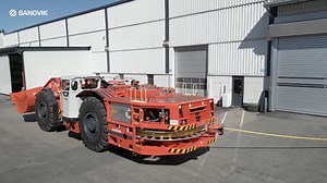 35K views · 516 reactions | The first of 12 Toro™ LH625iE loaders with AutoMine® has left the Turku factory this week for Sweden. This large loader has no underground emissions and does not require a battery swap. All loaders will have AutoMine® automation system installed before leaving. Contact your local Sandvik representative to find out if this sustainable loader is right for your mine. #GoElectricGoSandvik #SandvikCableElectric | Sandvik Mining | Facebook